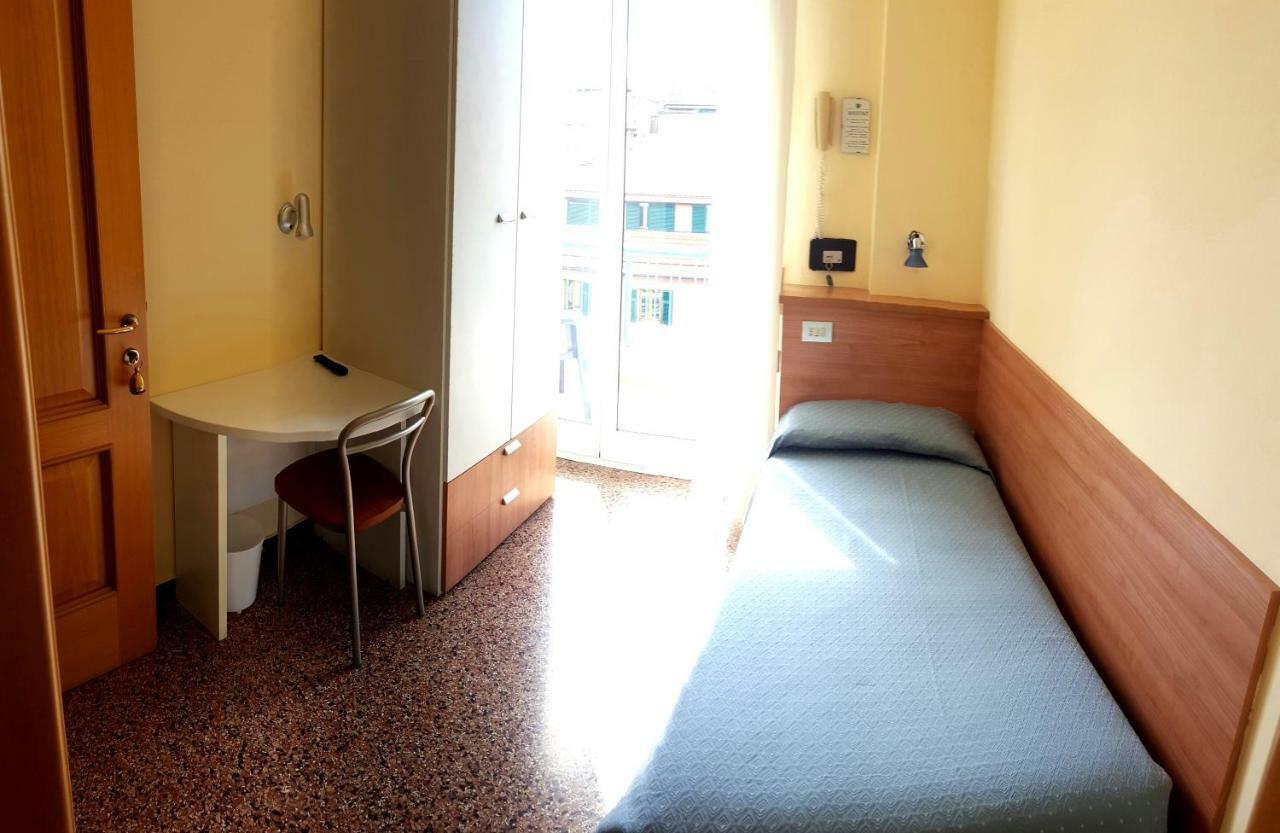 Hotel Guya Varazze Bagian luar foto